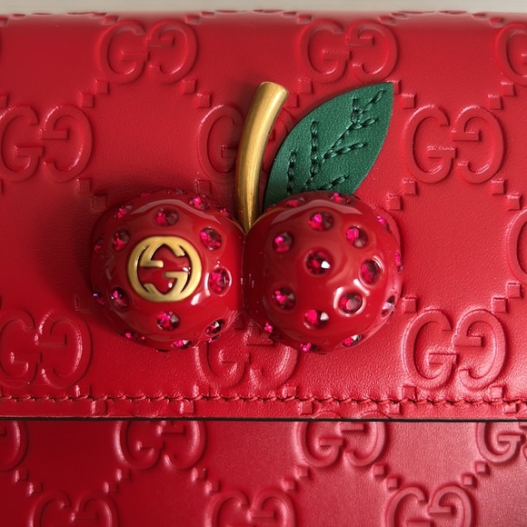 Authentic Gucci Guccissima cherries limited edition bag - Picture 2 of 13